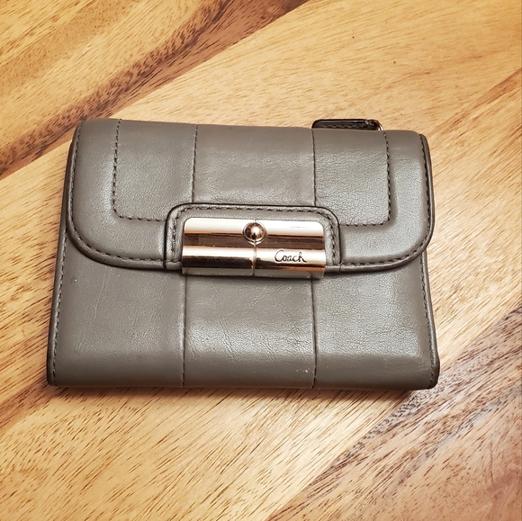 Coach Accessory - Picture 2 of 6